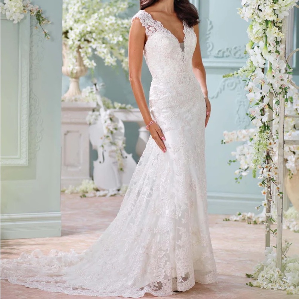 Size 14 David Tutera/Mon Cheri Dayton A-line Beaded Lace Wedding Dress